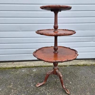 EnglishThree-tier Butler's Table 
