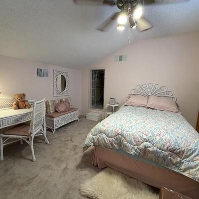 Sale Photo Thumbnail #212