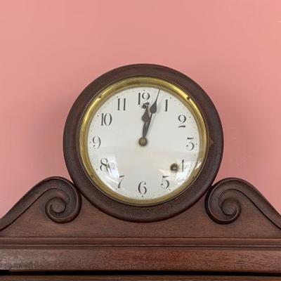 Sale Photo Thumbnail #79: Antique Sessions 8-day mantle clock with porcelain face