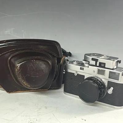 Leica M3 35mm Rangefinder Camera with Case