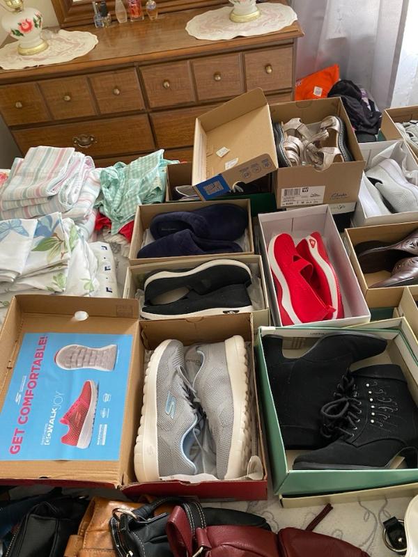 Sale Photo Thumbnail #18