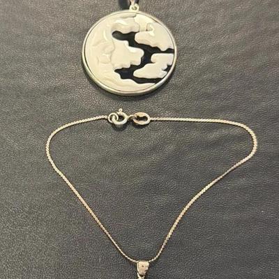 .925 Sterling Silver & Pearl 7” Bracelet (1) + .925 Black & White Celestial Charm (1)