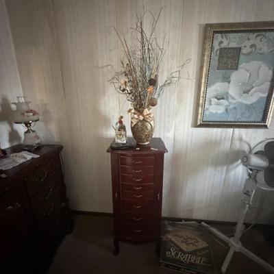 Sale Photo Thumbnail #86