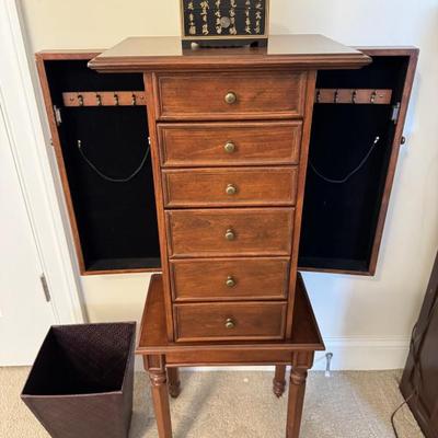 Sale Photo Thumbnail #113