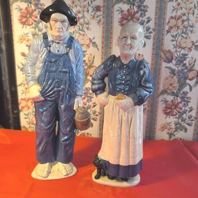 Old Time Pottery Statues