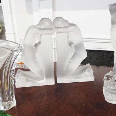 Sale Photo Thumbnail #56: LALIQUE, DAUM NANCY, ROYAL CROWN DERBY, ROYAL WORCESTER, WEDGWOOD, RARE PUIFORCAT FRANCE