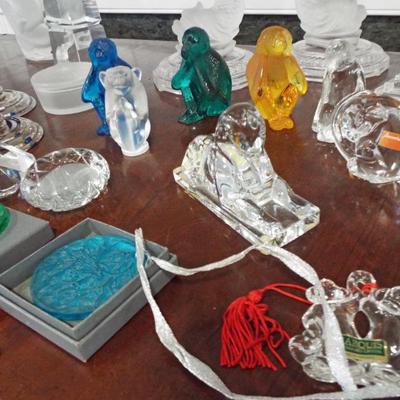 Sale Photo Thumbnail #63: LALIQUE, DAUM NANCY, ROYAL CROWN DERBY, ROYAL WORCESTER, WEDGWOOD, RARE PUIFORCAT FRANCE AND ART DE PORTIEUX FROSTED DOLPHINS