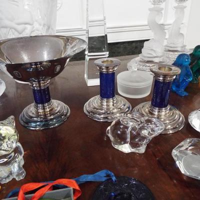 Sale Photo Thumbnail #60: LALIQUE, DAUM NANCY, ROYAL CROWN DERBY, ROYAL WORCESTER, WEDGWOOD, RARE PUIFORCAT FRANCE