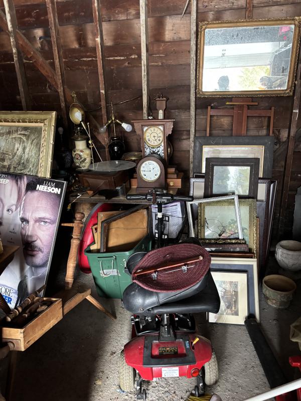 Sale Photo Thumbnail #11