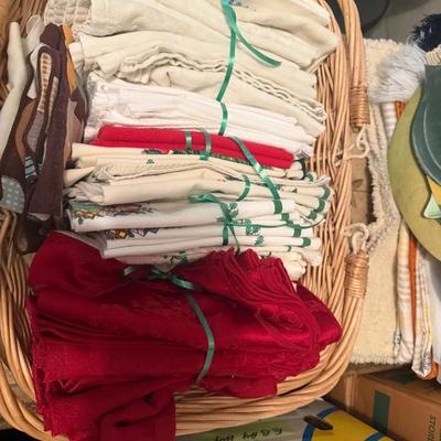 Large Lot of Vintage & Holiday Linens – Tablecloths, Napkins & More