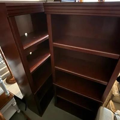 Dark Wood Bookshelf with Six Compartments