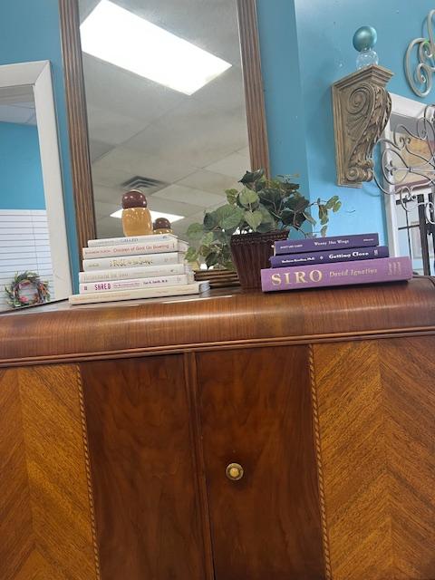 Sale Photo Thumbnail #17