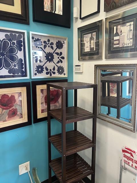 Sale Photo Thumbnail #10