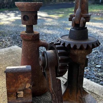 Screw Jack And Bottle Jack