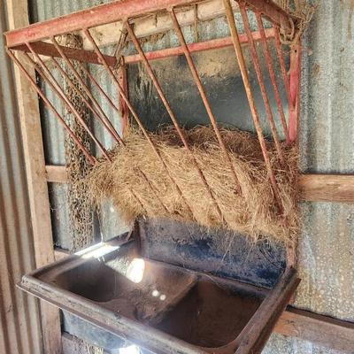 Hay Feeder