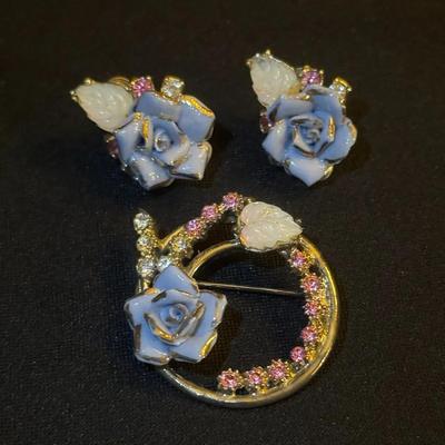 Floral Brooch Set