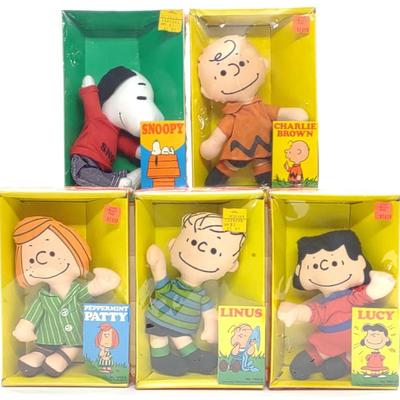 Sale Photo Thumbnail #149: 5 Vintage Ideal Peanuts Rag Doll Toys Sealed