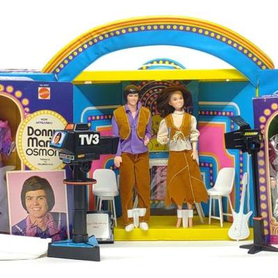 Sale Photo Thumbnail #223: 1976 Donny & Marie Osmond TV Playset Toy w/ Dolls