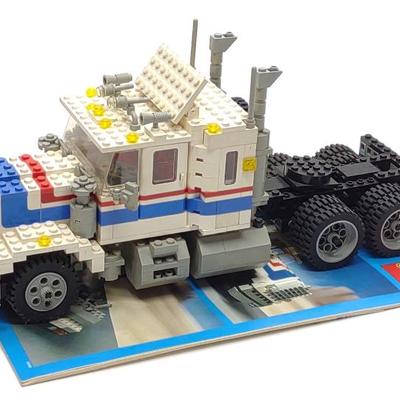 Sale Photo Thumbnail #114: 1986 Lego 5580 Highway Rig Set (Complete)