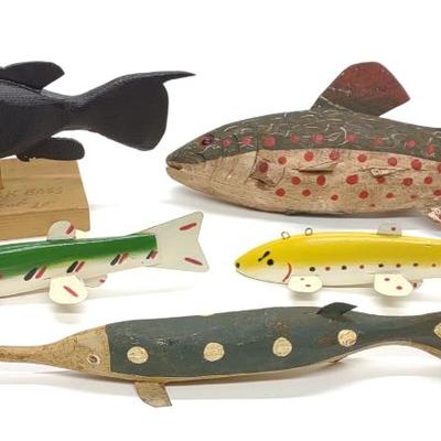 Sale Photo Thumbnail #330: 5 Spearing Fishing Decoys (incl. Lawrence Bethel)