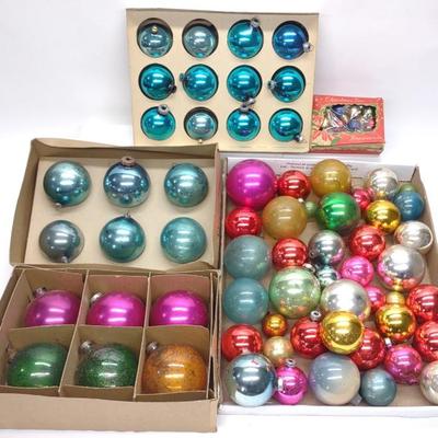 Sale Photo Thumbnail #522: 76 Vintage Mercury Glass Christmas Ornaments & Box