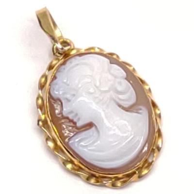 Sale Photo Thumbnail #194: 14K Gold Carved Cameo Shell Pendant