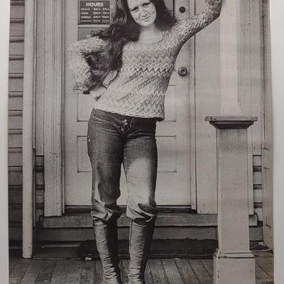 Sale Photo Thumbnail #453: Bonnie Raitt Warner Bros Promotional Poster 26x21"