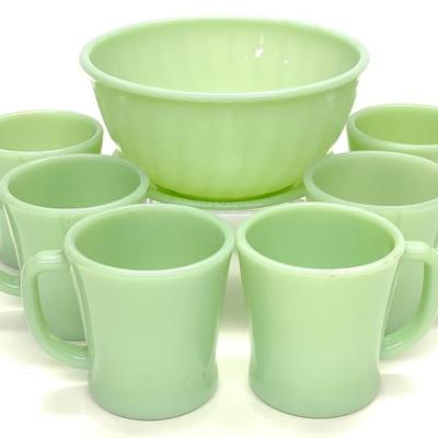 Sale Photo Thumbnail #568: 8 pc Vintage Fire King Jadeite Cup & Bowl Set
