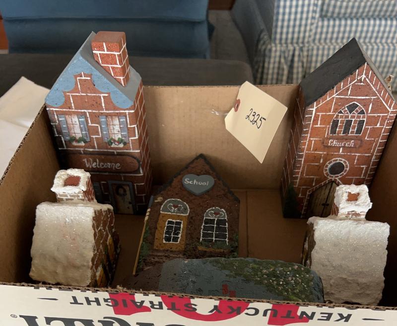 Sale Photo Thumbnail #579