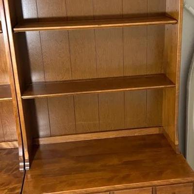 Ethan Allen Bookshelves With 3 Drawers 