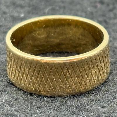 14K Yellow Gold Art Carved Textured Band