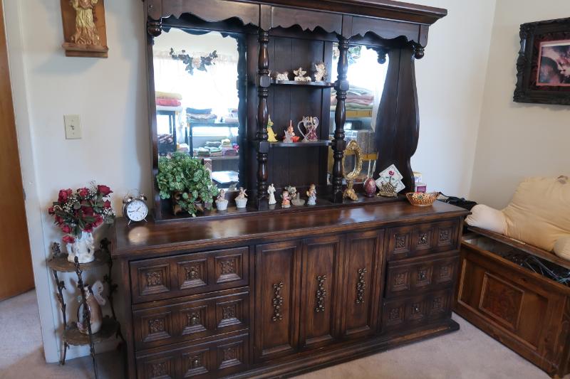 Sale Photo Thumbnail #34