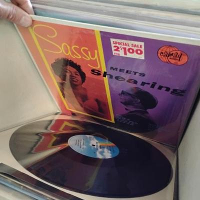 Sale Photo Thumbnail #105