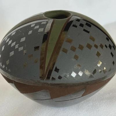 Hdez Signed Graphite Mata Ortiz Pottery
