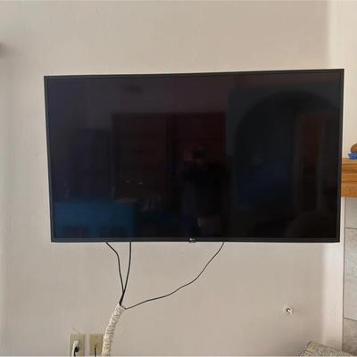 LG 55” TV