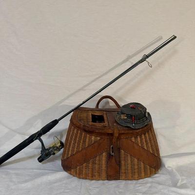 Vintage Fishing Creel 