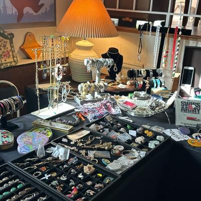 Sale Photo Thumbnail #152