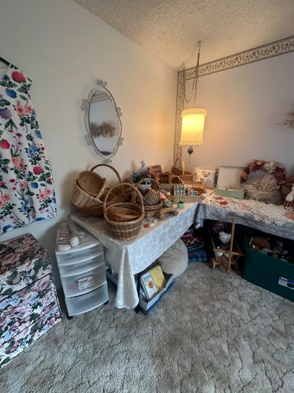 Sale Photo Thumbnail #260