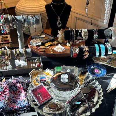 Sale Photo Thumbnail #156