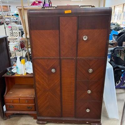 Sale Photo Thumbnail #380