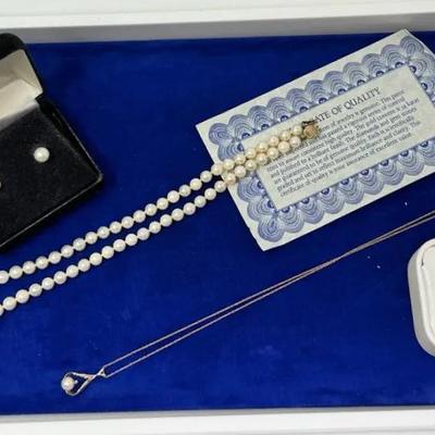 Pearl And Gold Jewelry 