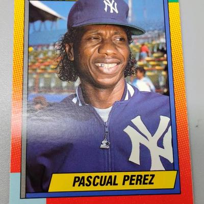 Topps, Leaf & Pinnacle Baseball Trading Cards 