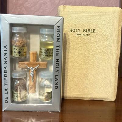 1940 Vintage KJV Bible & Holy Land Blessing Set