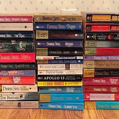 “Danielle Steel” “John Grisham” and More Paperback Collection