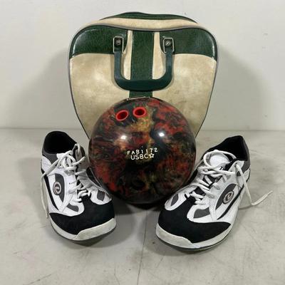 Bowling Ball 14 lb and Men’s Size 11 Bowling Shoes