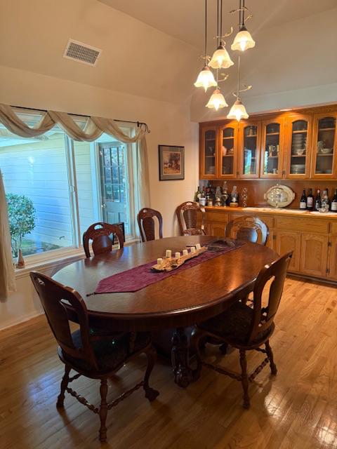 Sale Photo Thumbnail #389