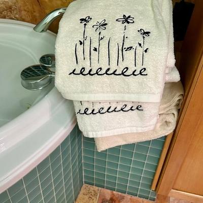 Sale Photo Thumbnail #176