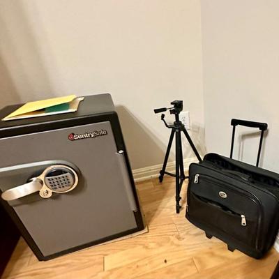 Sale Photo Thumbnail #82