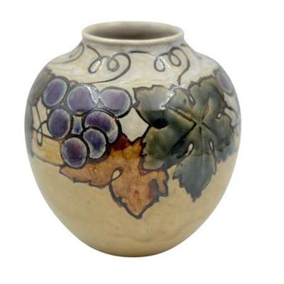 Sale Photo Thumbnail #6: Lot 006-182  
Royal Doulton Lambeth "Grapevine" Art Nouveau Style