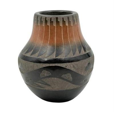 Sale Photo Thumbnail #9: Lot 008-187   
Corn Moquino, Signed Santa Clara Pottery Vessel